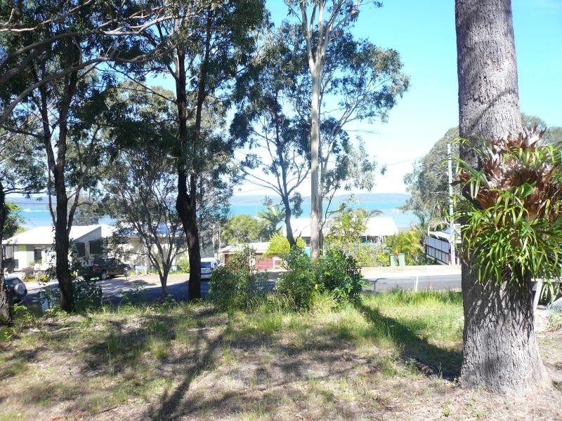 44 Beelong Street, Macleay Island QLD 4184