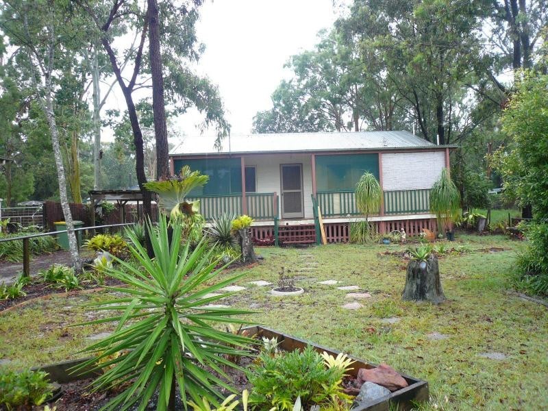 18 Nugent Street, Macleay Island QLD 4184