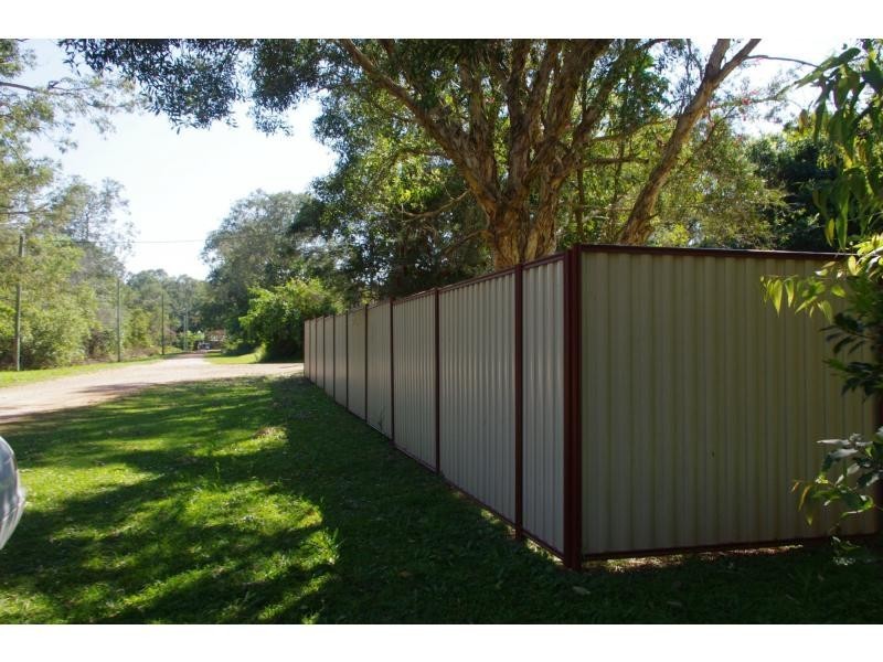 2 Eastbourne Terrace, Macleay Island QLD 4184