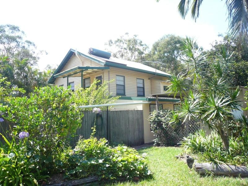 93-95 High Central Road, Macleay Island QLD 4184