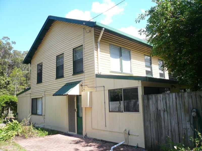 93-95 High Central Road, Macleay Island QLD 4184