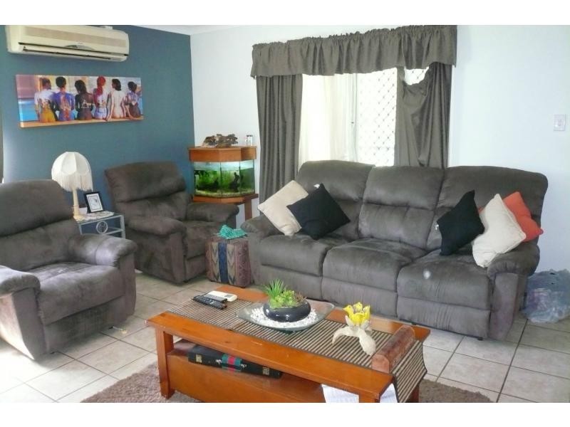 23 Squire Street, Macleay Island QLD 4184