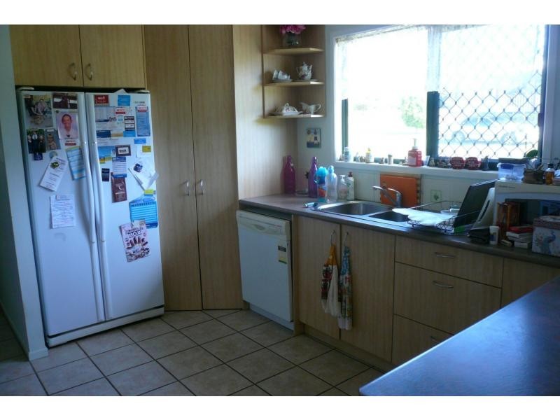 23 Squire Street, Macleay Island QLD 4184