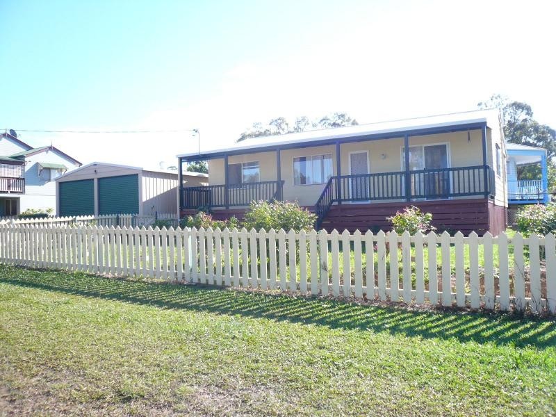 3 Percival Street, Macleay Island QLD 4184