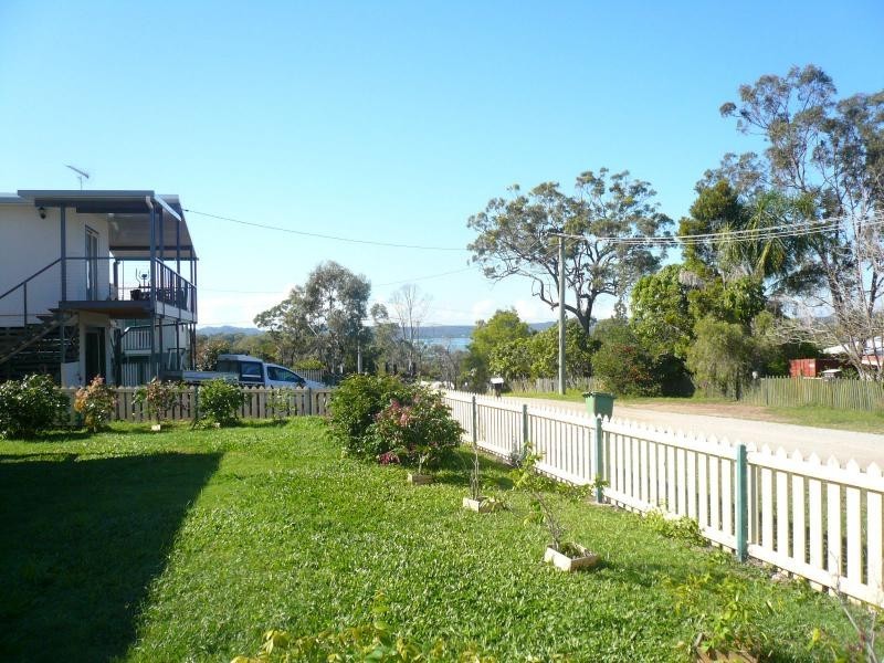 3 Percival Street, Macleay Island QLD 4184