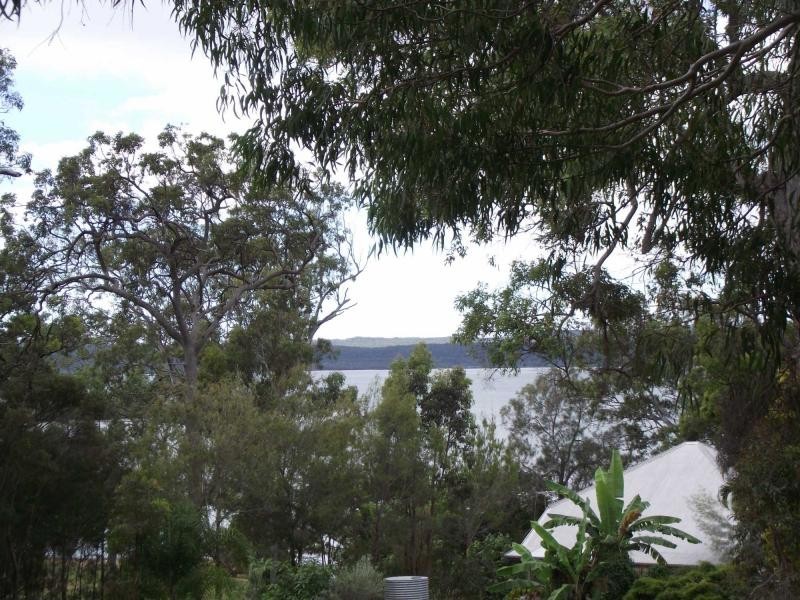 27 Cathy Street, Macleay Island QLD 4184