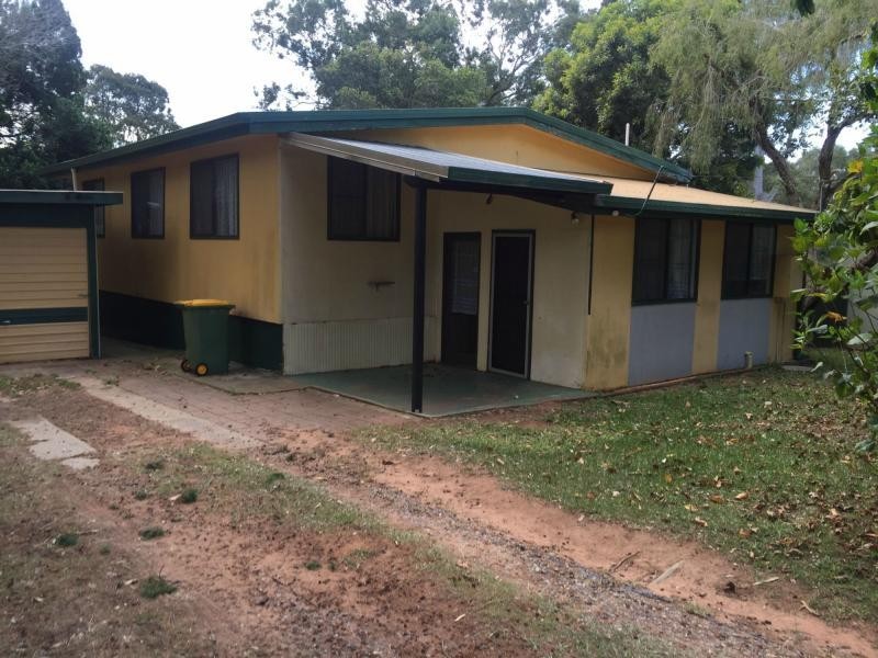 11 Michiko Street, Macleay Island QLD 4184