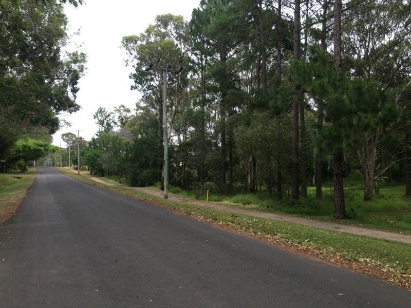 82 Lucas Drive, Lamb Island QLD 4184