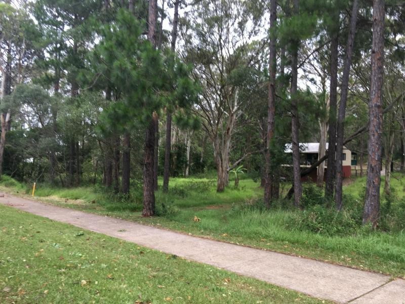 82 Lucas Drive, Lamb Island QLD 4184