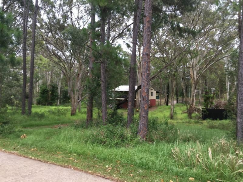 82 Lucas Drive, Lamb Island QLD 4184