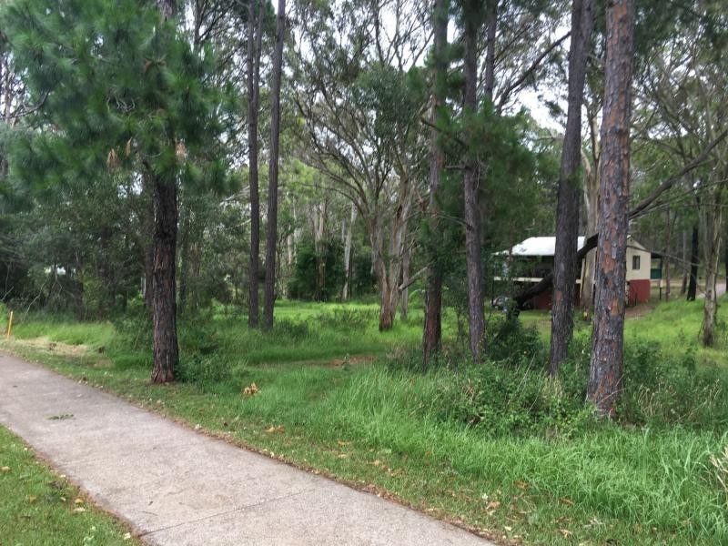 82 Lucas Drive, Lamb Island QLD 4184
