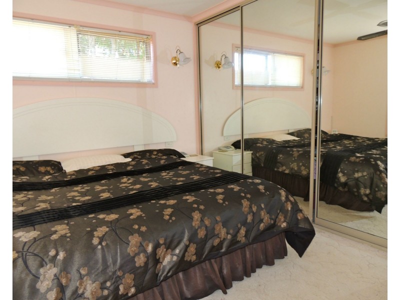 10 Koonwarra Parade, Macleay Island QLD 4184