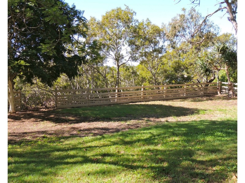10 Koonwarra Parade, Macleay Island QLD 4184