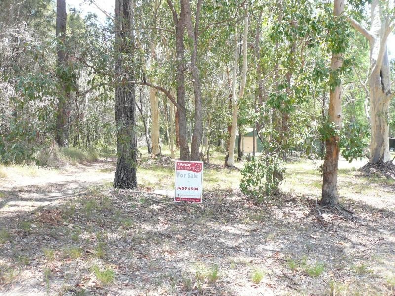 21 Ilya Street, Macleay Island QLD 4184