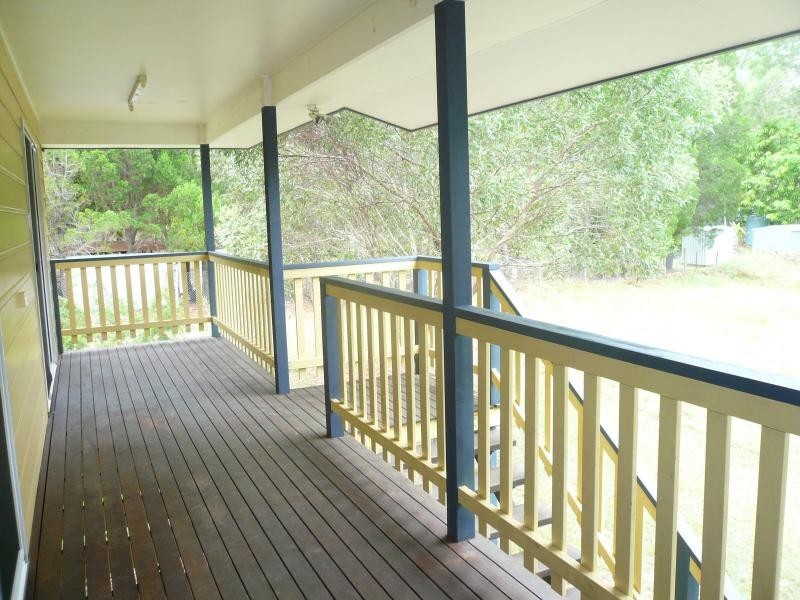 13 Benowa Street, Macleay Island QLD 4184