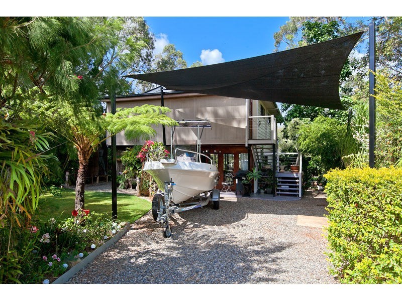 82 Treasure Island Avenue, Karragarra Island QLD 4184