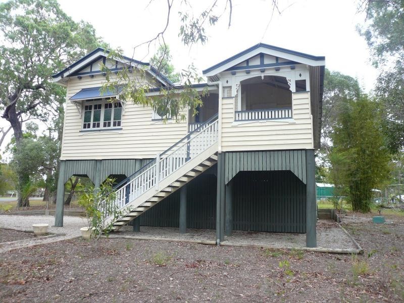 6 Blue Bay Crescent, Macleay Island QLD 4184
