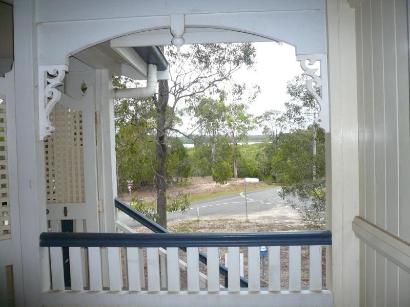 6 Blue Bay Crescent, Macleay Island QLD 4184