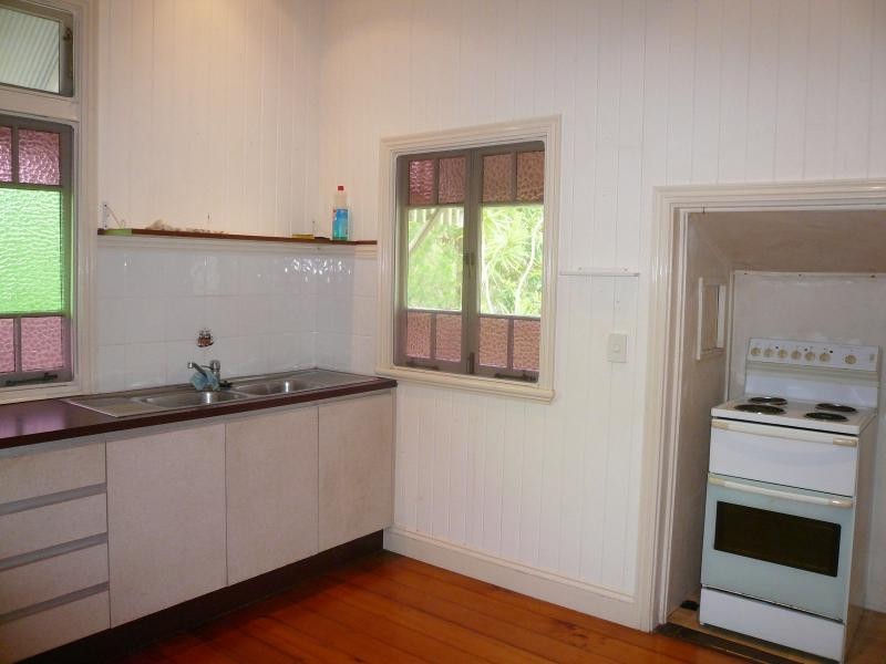 6 Blue Bay Crescent, Macleay Island QLD 4184
