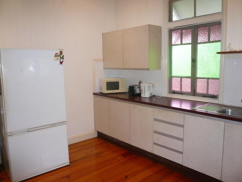 6 Blue Bay Crescent, Macleay Island QLD 4184