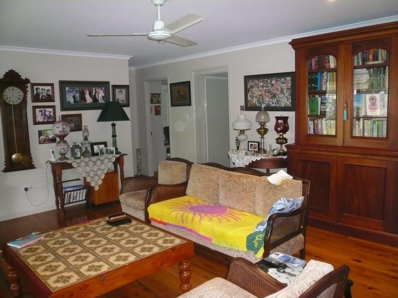 6 Kooberry Street, Macleay Island QLD 4184