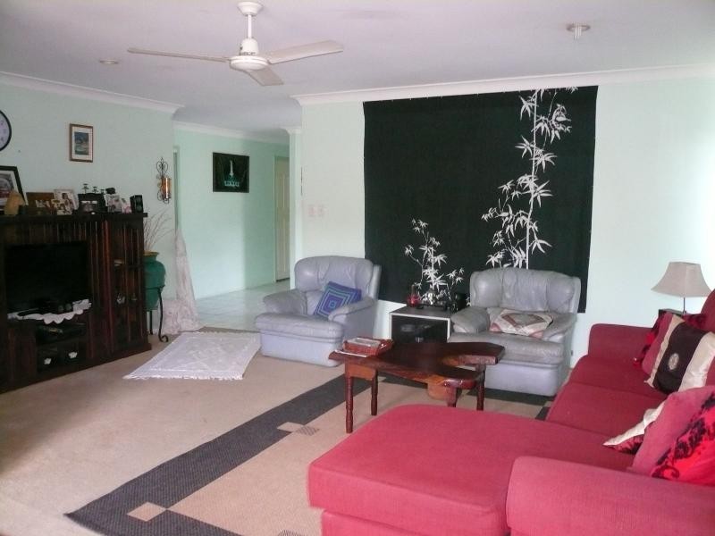 15 Benowa Street, Macleay Island QLD 4184