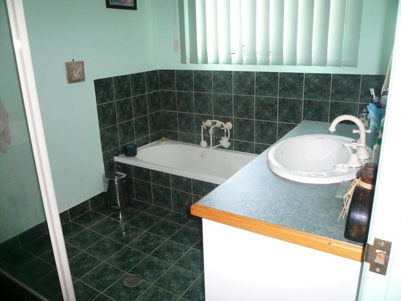 15 Benowa Street, Macleay Island QLD 4184