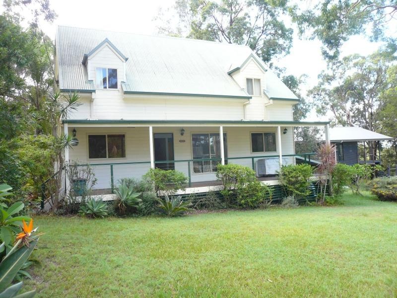 29 Cabriolet Crescent, Macleay Island QLD 4184