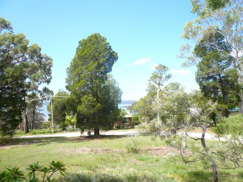 29 Cabriolet Crescent, Macleay Island QLD 4184