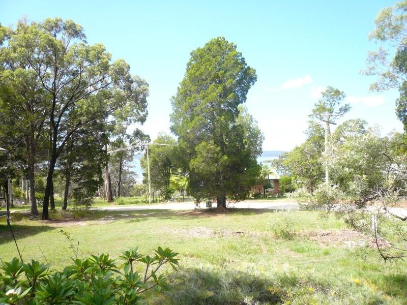 29 Cabriolet Crescent, Macleay Island QLD 4184