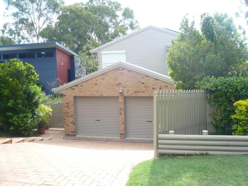 81 Coondooroopa Drive, Macleay Island QLD 4184