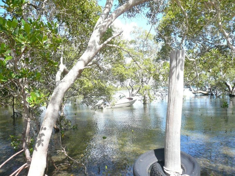81 Coondooroopa Drive, Macleay Island QLD 4184