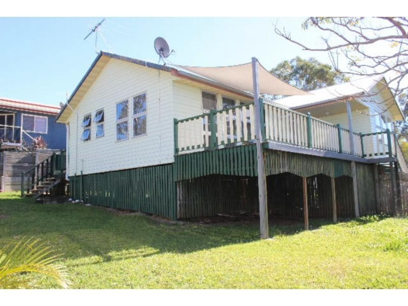 16 Mawarra Street, Macleay Island QLD 4184