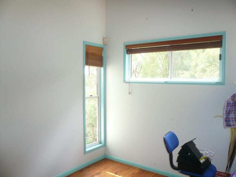 27 Cliff Terrace, Macleay Island QLD 4184