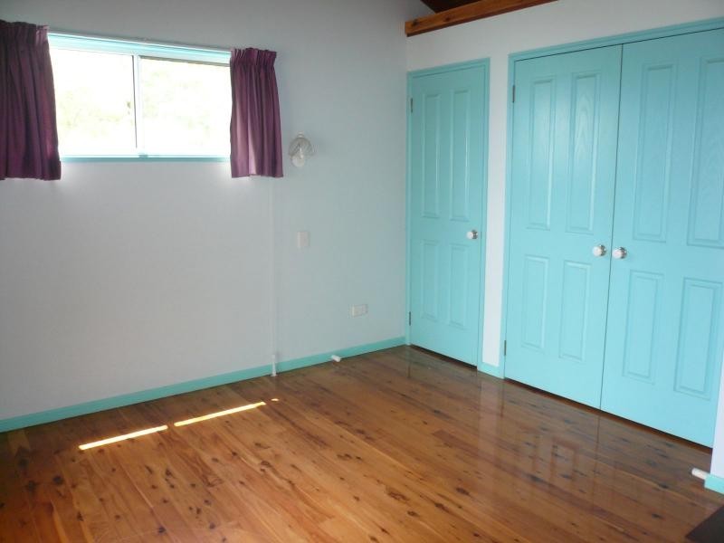 27 Cliff Terrace, Macleay Island QLD 4184