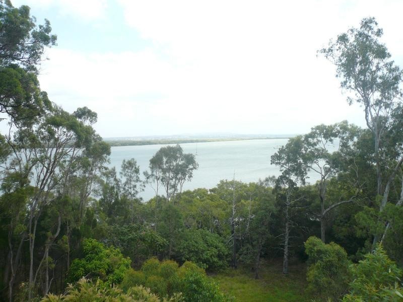 27 Cliff Terrace, Macleay Island QLD 4184