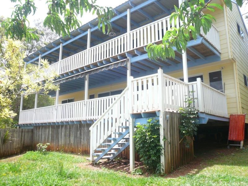 27 Cliff Terrace, Macleay Island QLD 4184