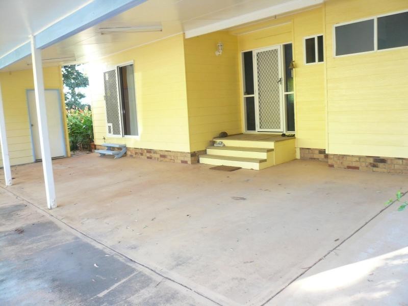 27 Cliff Terrace, Macleay Island QLD 4184