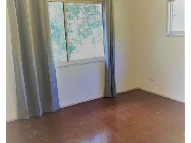 169 High Central Road, Macleay Island QLD 4184