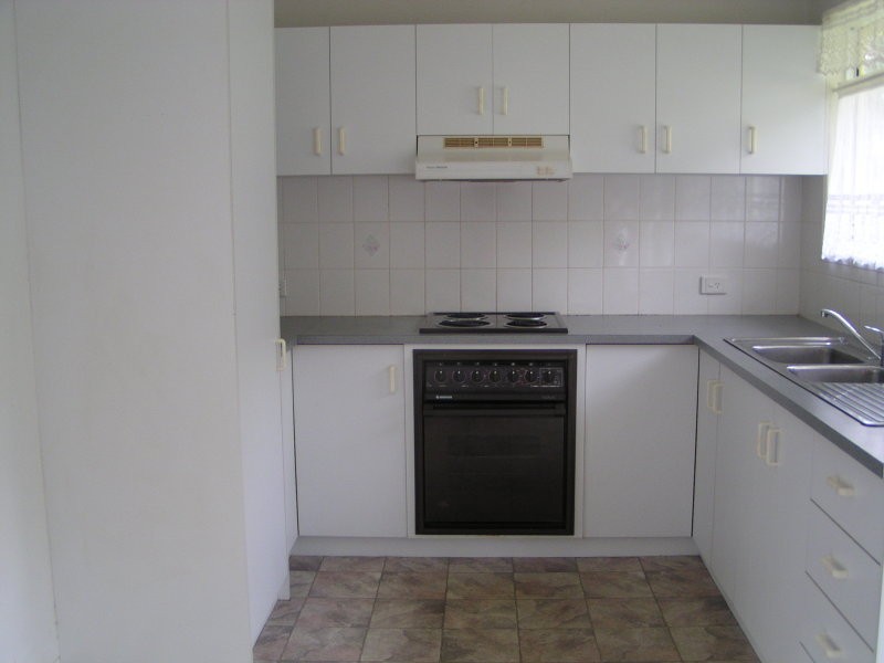 18 Kooberry Street, Macleay Island QLD 4184