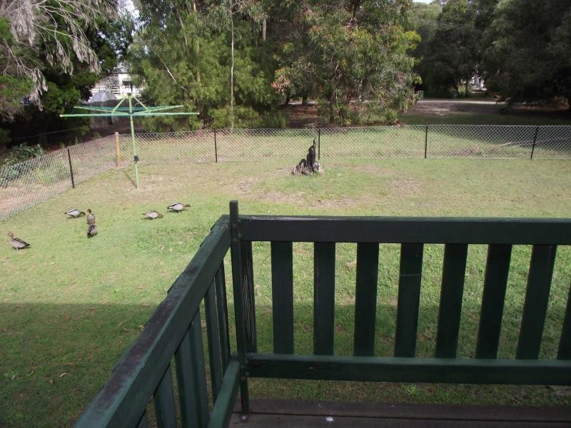 18 Kooberry Street, Macleay Island QLD 4184