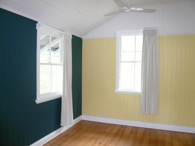 14 President Terrace, Macleay Island QLD 4184
