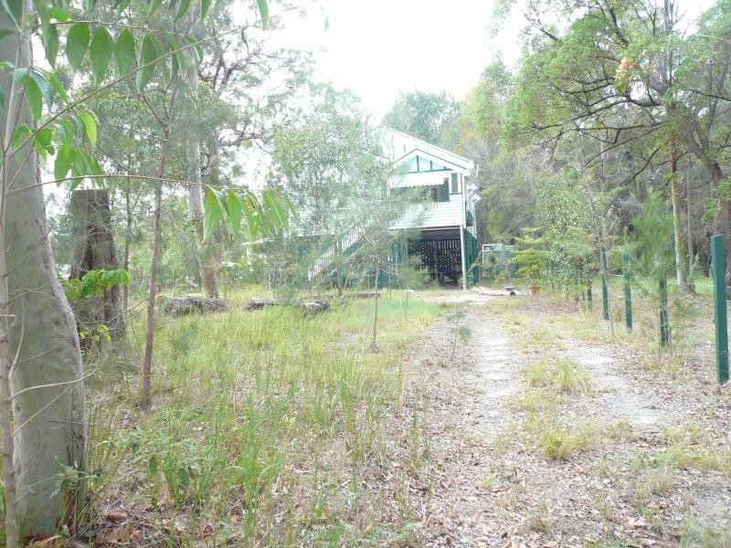 14 President Terrace, Macleay Island QLD 4184