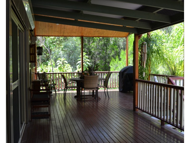 8 Kalara Street, Macleay Island QLD 4184
