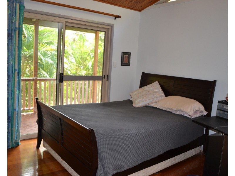 8 Kalara Street, Macleay Island QLD 4184