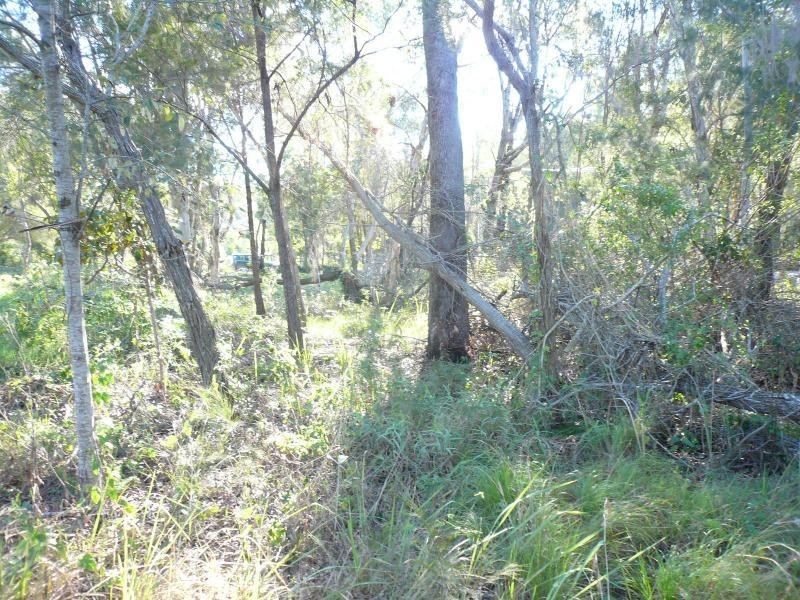 32-34 Nunkeri Drive, Macleay Island QLD 4184