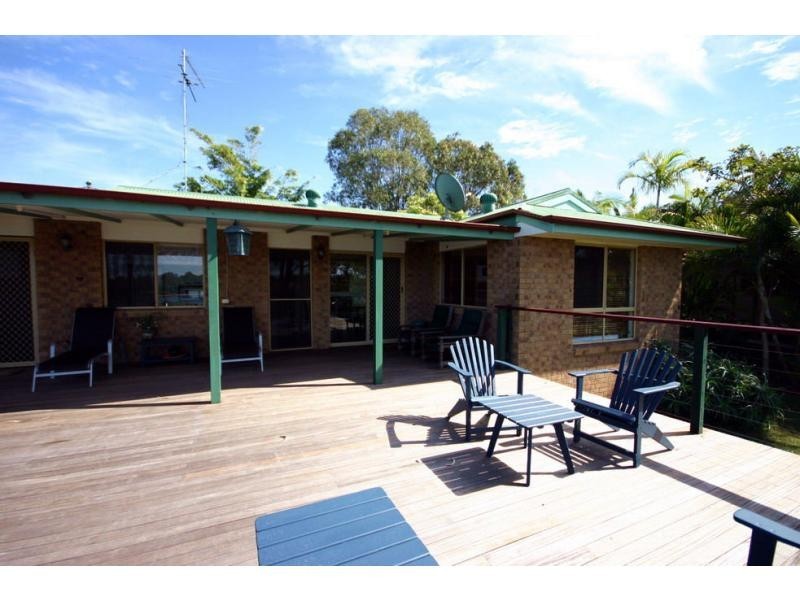 6 Cowes Street, Macleay Island QLD 4184
