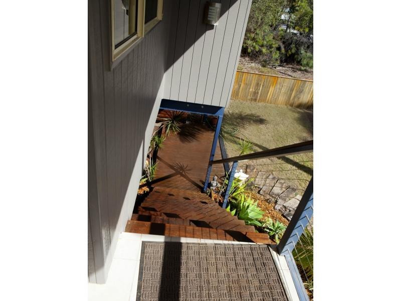 6 Wake Street, Macleay Island QLD 4184