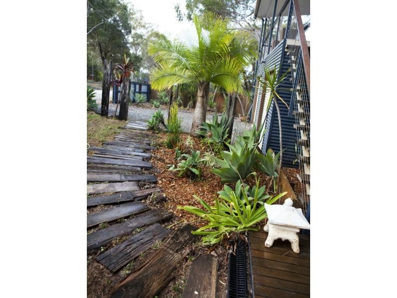 6 Wake Street, Macleay Island QLD 4184