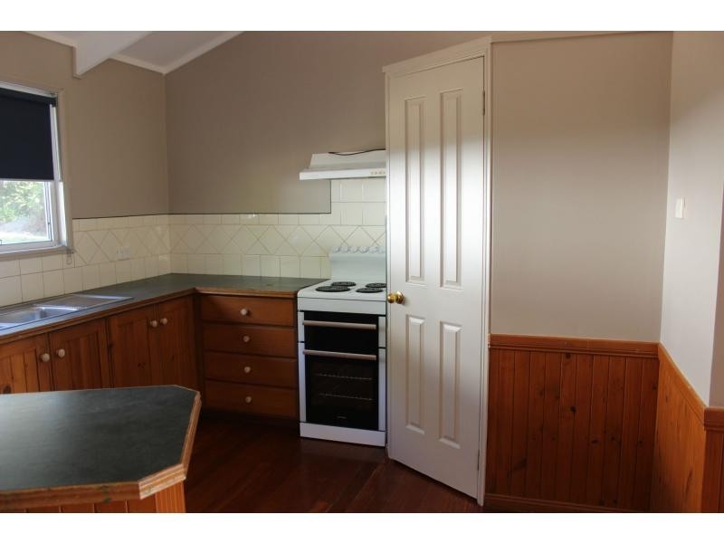 41 Cooee Crescent, Macleay Island QLD 4184